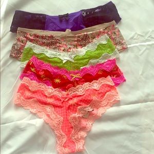 Bundle of 5 new Victoria’s Secret undies.